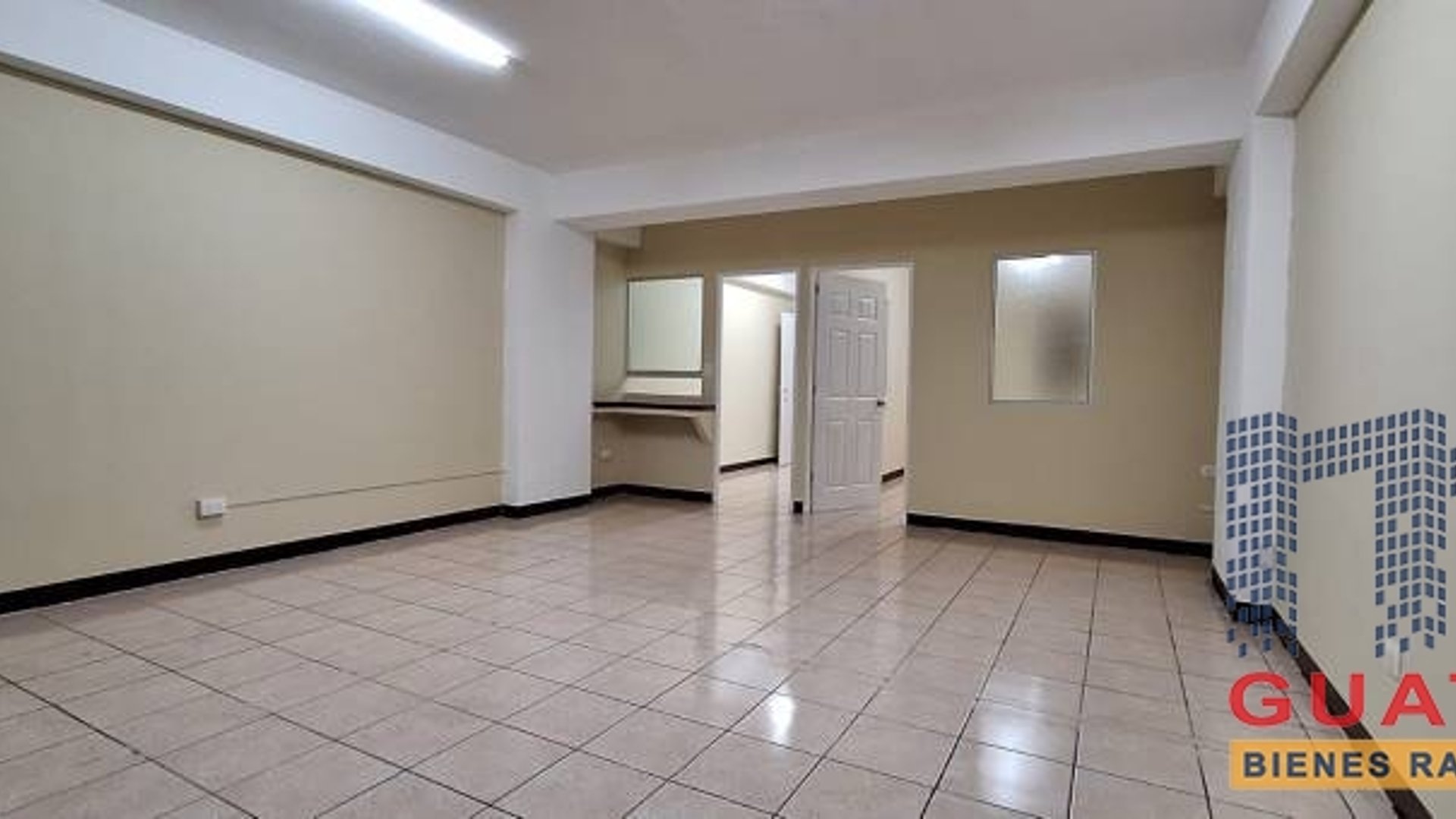 Oficina en Renta, Zona 01 (R10349) - Image 1
