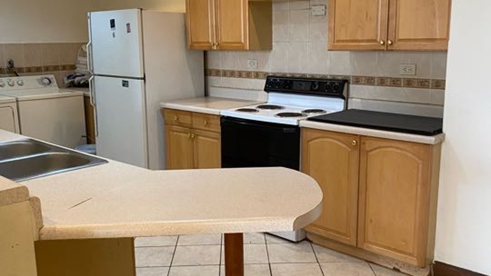 Apartamento en Venta en Edificio Milenia, dentro de Oakland, Zona 10 - Miniatura 7
