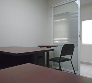 Oficina pequeña en renta Zona 10