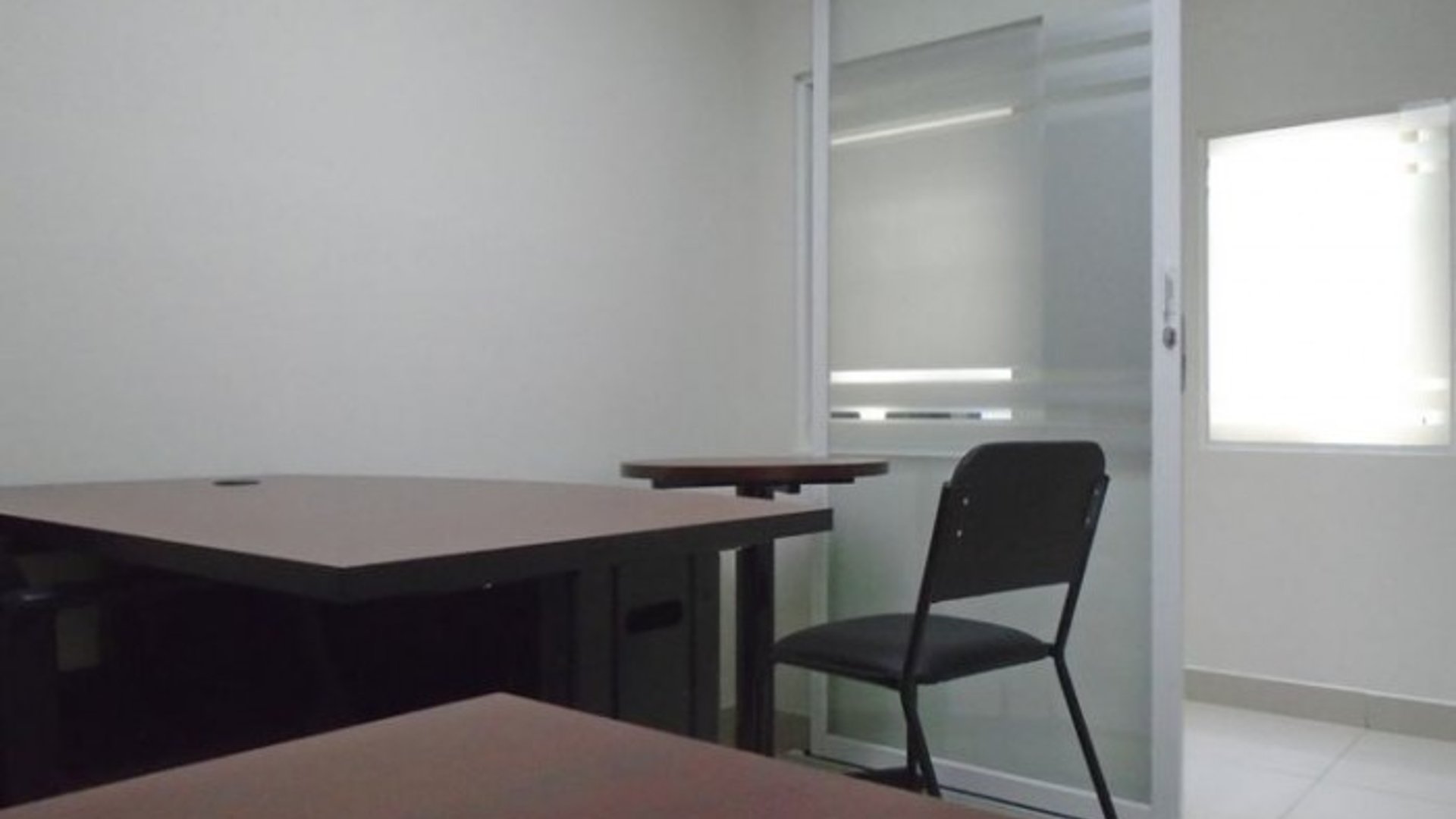 Oficina pequeña en renta Zona 10