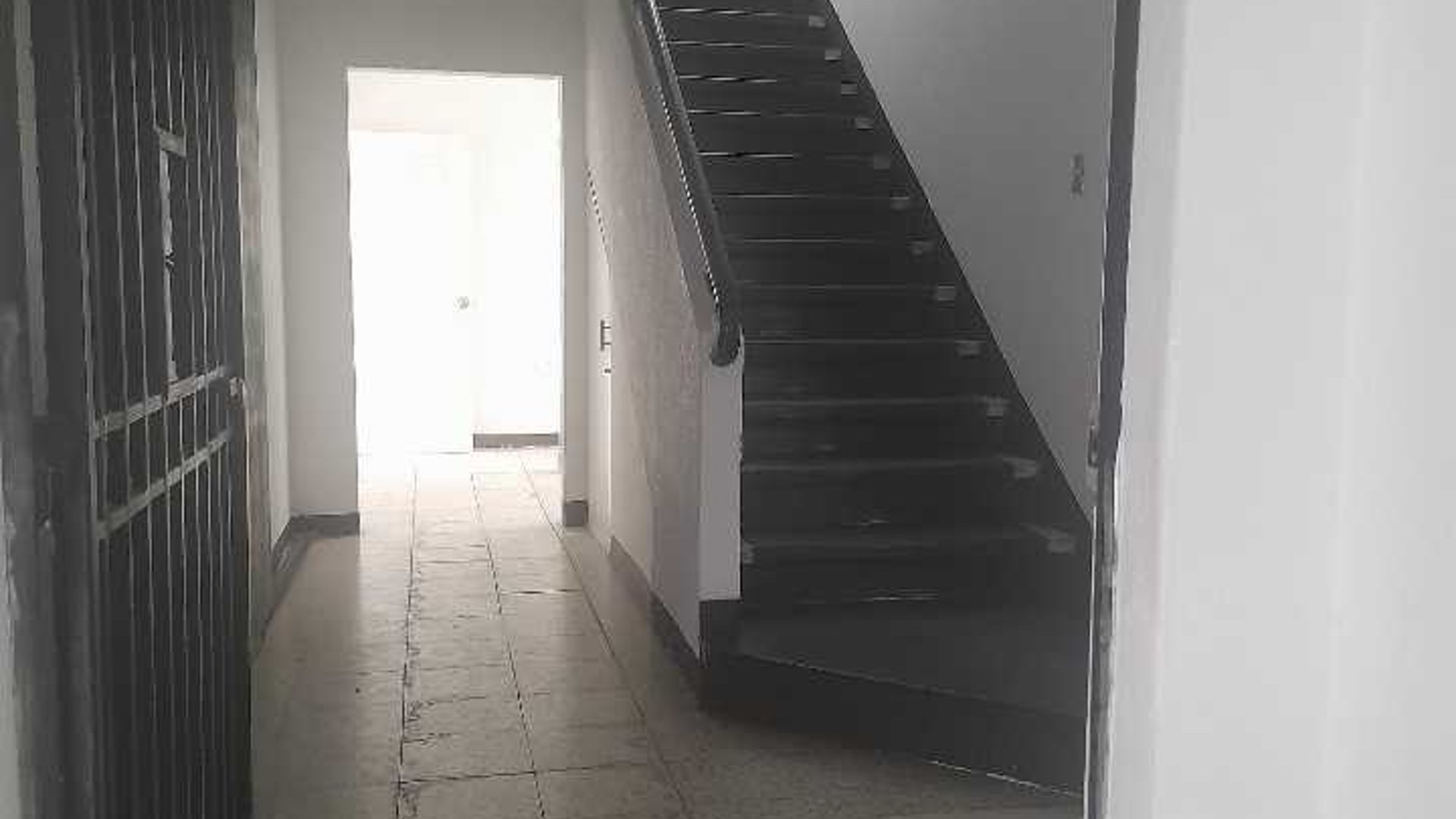 Renta Casa Zona 10, A pocos metros de Hospital Centro Medico