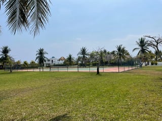 Terrenos en VENTA en condominio Monterrico - 4