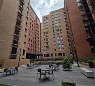 📍 APARTAMENTO EN VENTA – 3 HAB | EDIFICIO CÉNTRICO | ZONA 5