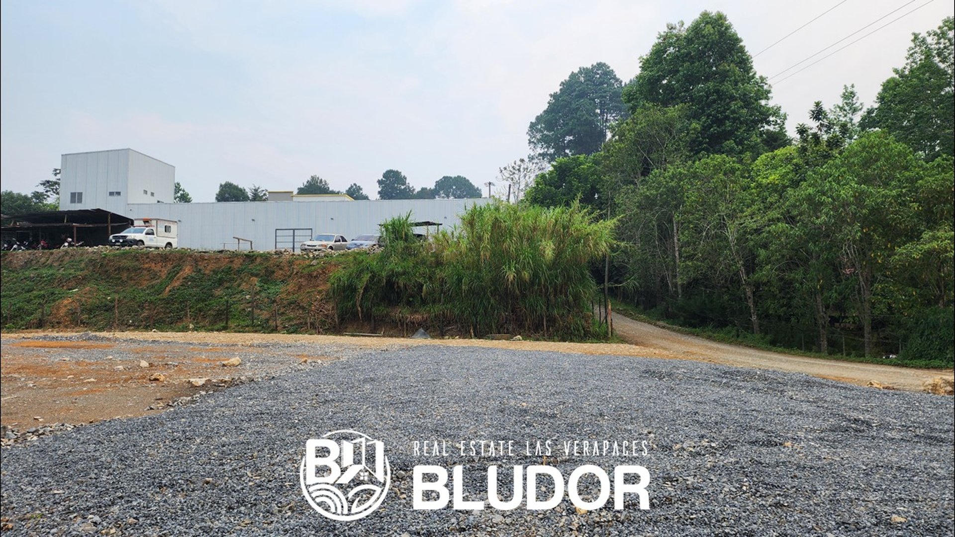 Terreno 320m² en Venta y/o Renta Zona 9 Cobán