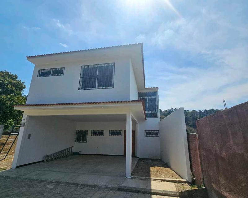 Casa en Alquiler en Santiago Sacatepéquez, Paseo Colonial