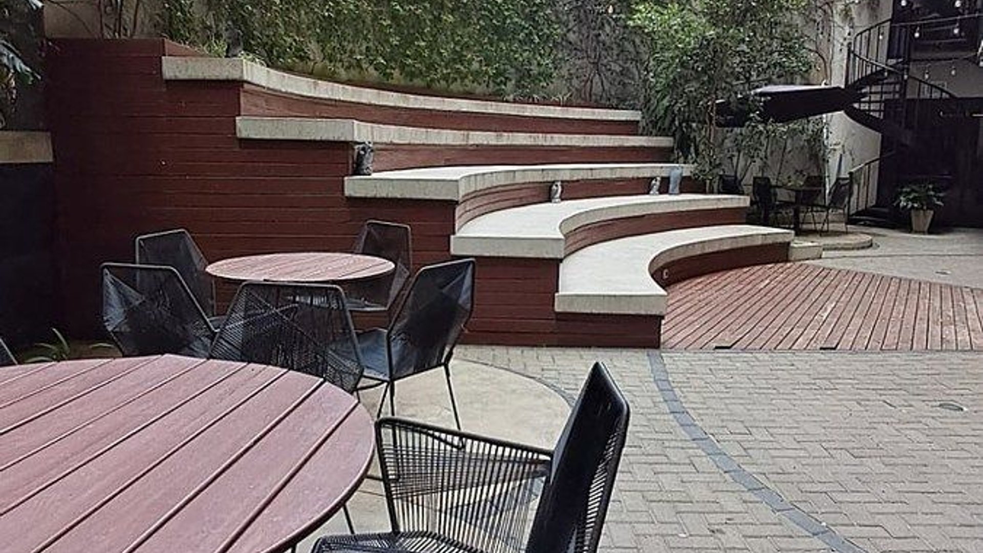 OFICINA EN VENTA O RENTA – EDIFICIO GRANAT, ZONA 4 - Miniatura 18