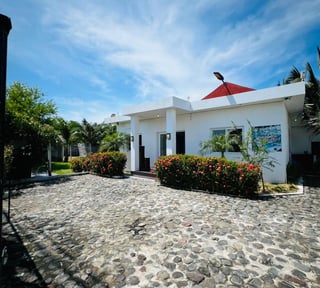 Venta de Chalet amueblado Puerto Iztapa