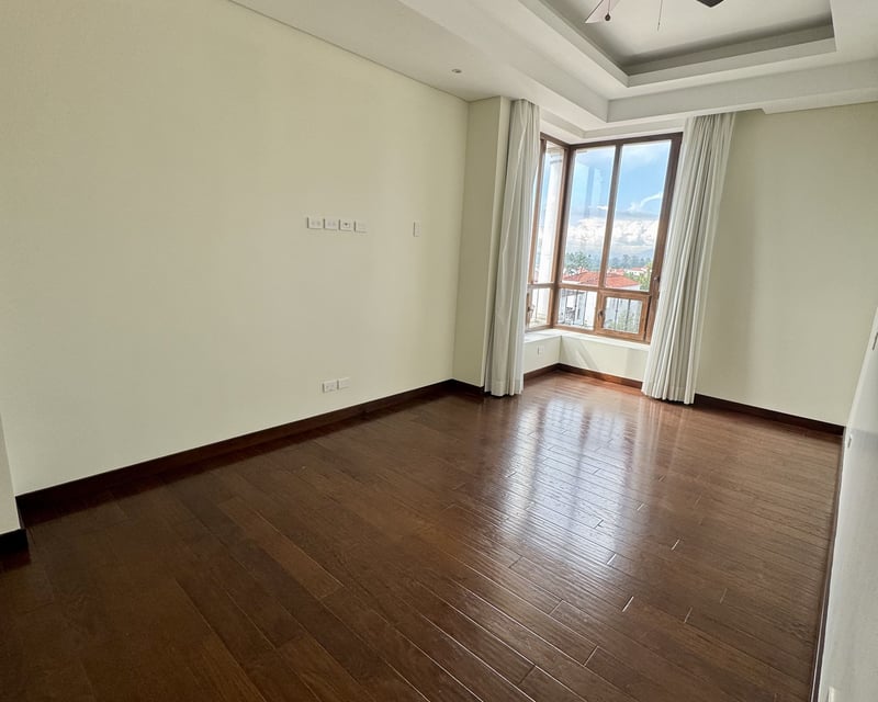 Apartamento en renta zona 16 / Ramblas de Cayalá
