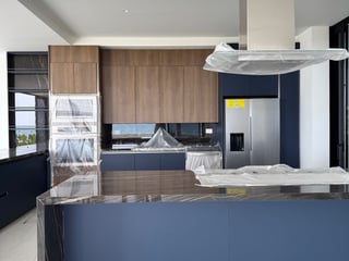 Exclusiva Mansión Frente al Mar en Venta Ideal como Residencia de Lujo u Hotel - Image 38