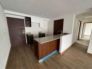 3 Bedroom Apartment with Balcony in Zona 16, Ciudad de Guatemala - Image 2