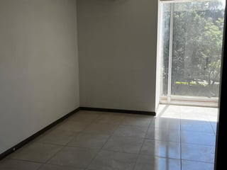 Oficina en venta, en Zona 10 - 3