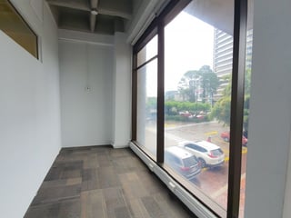 Alquiler oficina en zona 10 Diagonal ¡oficina céntrica! - 2