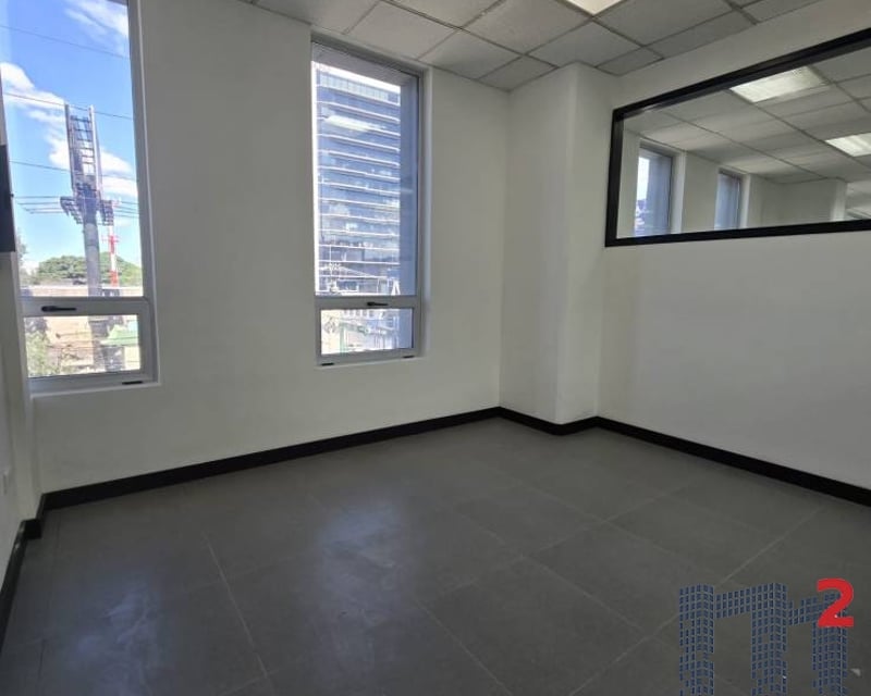 Oficina en Renta, Zona 10 (R9770)