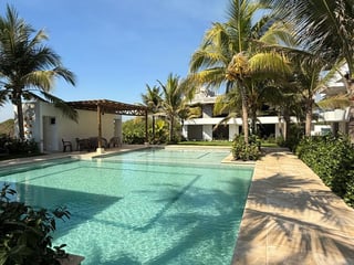 Apartamentos Frente al Mar con  Título de Propiedad en Venta - 2
