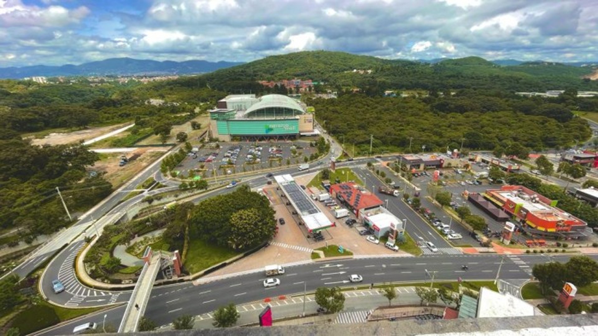 RENTA DE OFICINA COMERCIAL EN El NARANJO, MIXCO