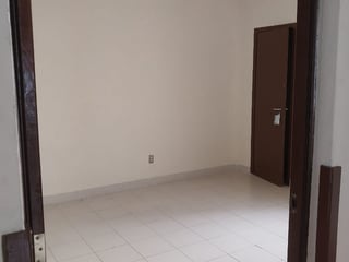 Casa ideal para Clinicas en Zona 10 - 4
