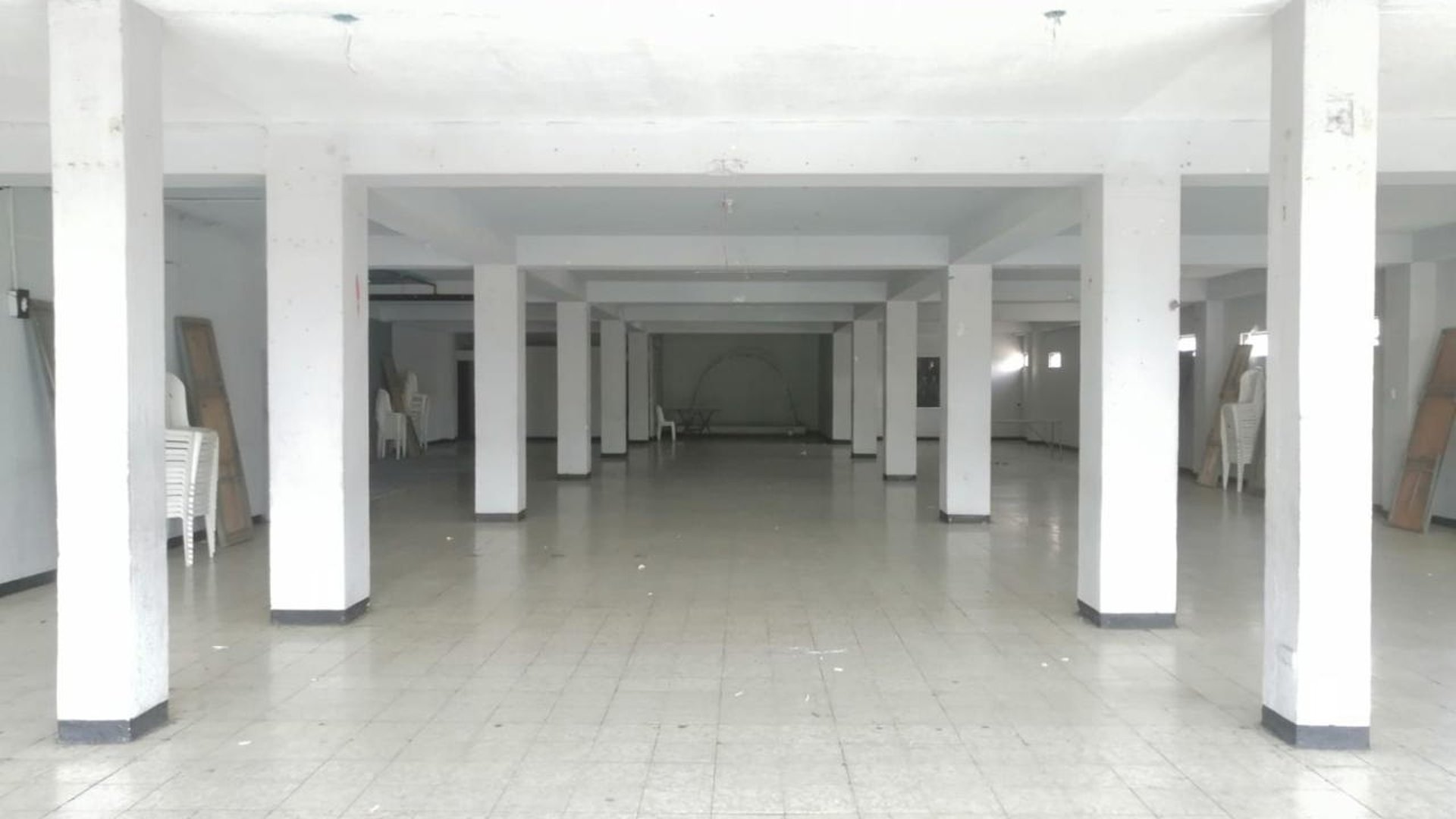 Venta de Edificio sobre Calzada Aguilar Batres Z.11 | 3 Niveles y 15 parqueos