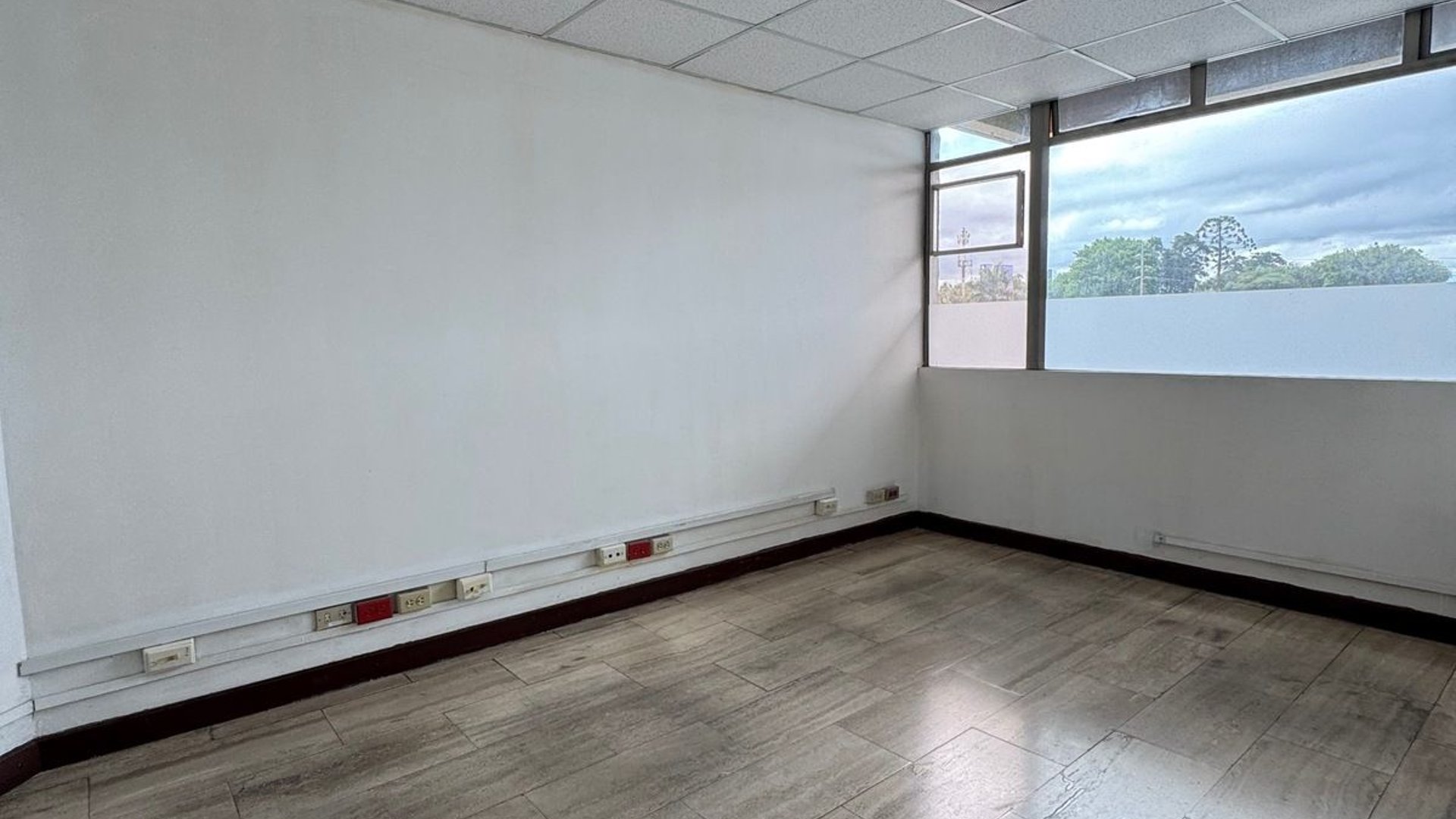 Edificio en Alquiler Zona 10 - Miniatura 36