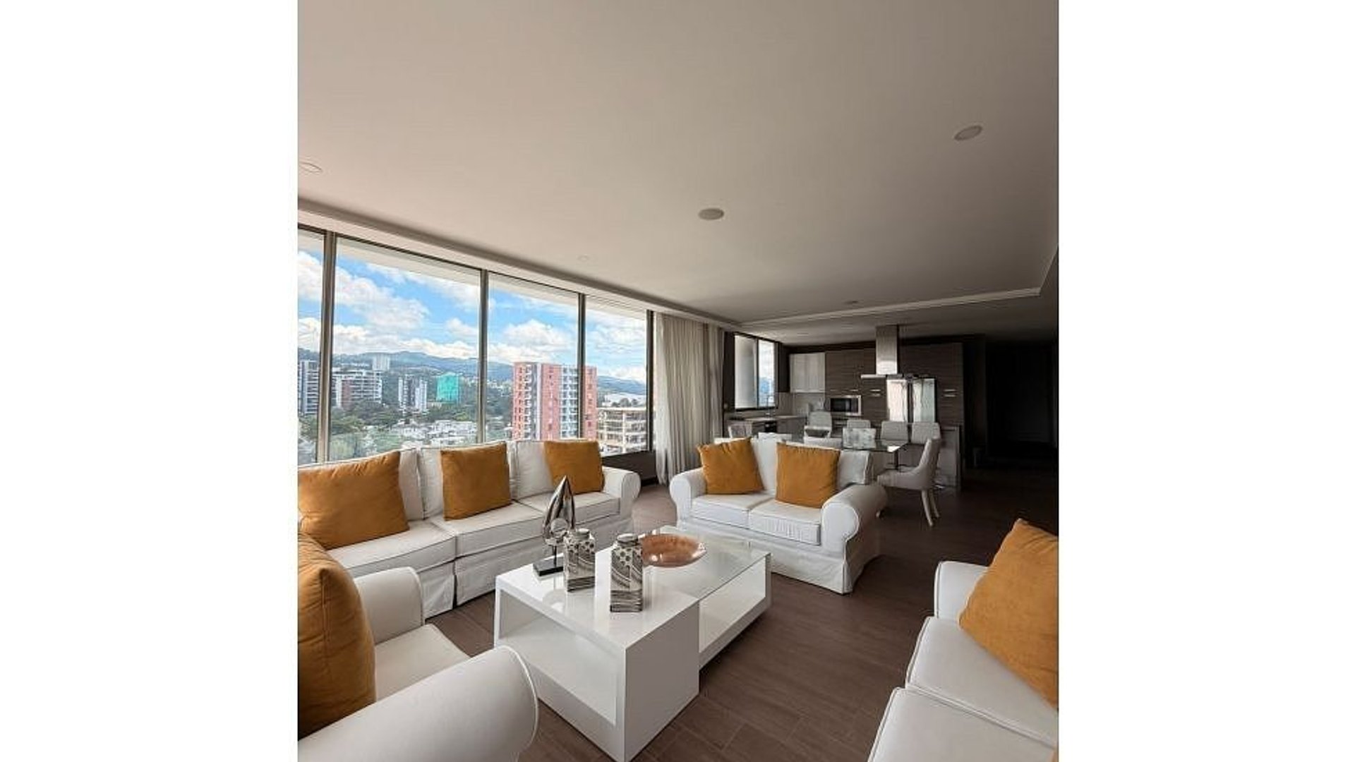 Apartamento de Lujo en Venta – Torre Caprese, Zona 15 - Miniatura 4
