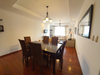 En Alquiler Apartamento en Zona 10 Amueblado - 5