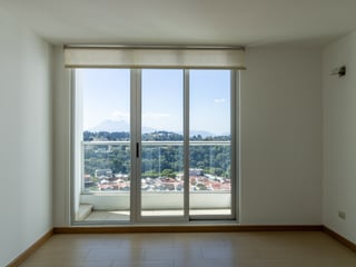 Vendo Apartamento en Edificio Condado La Villa, Zona 14 - Image 16