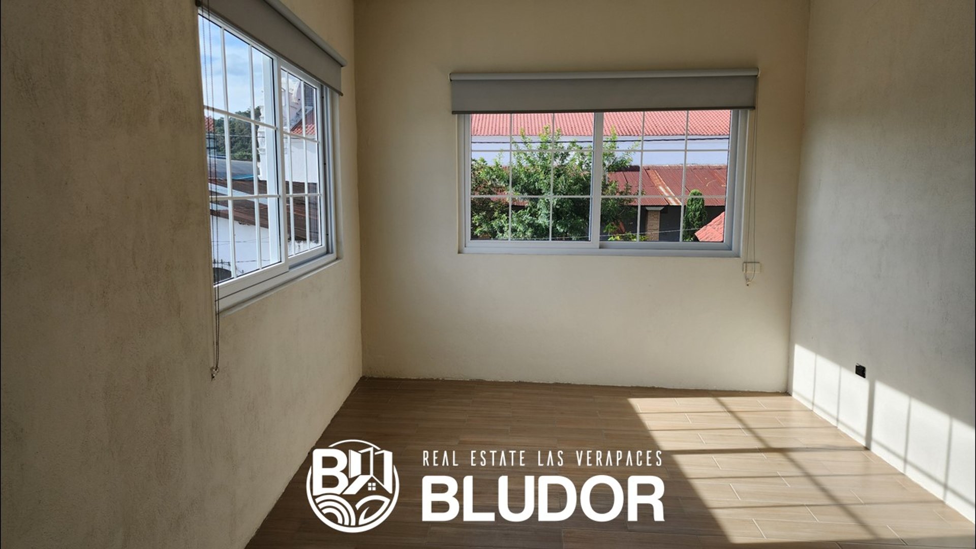 Edificio Céntrico en Renta Santa Cruz Verapaz - Miniatura 10