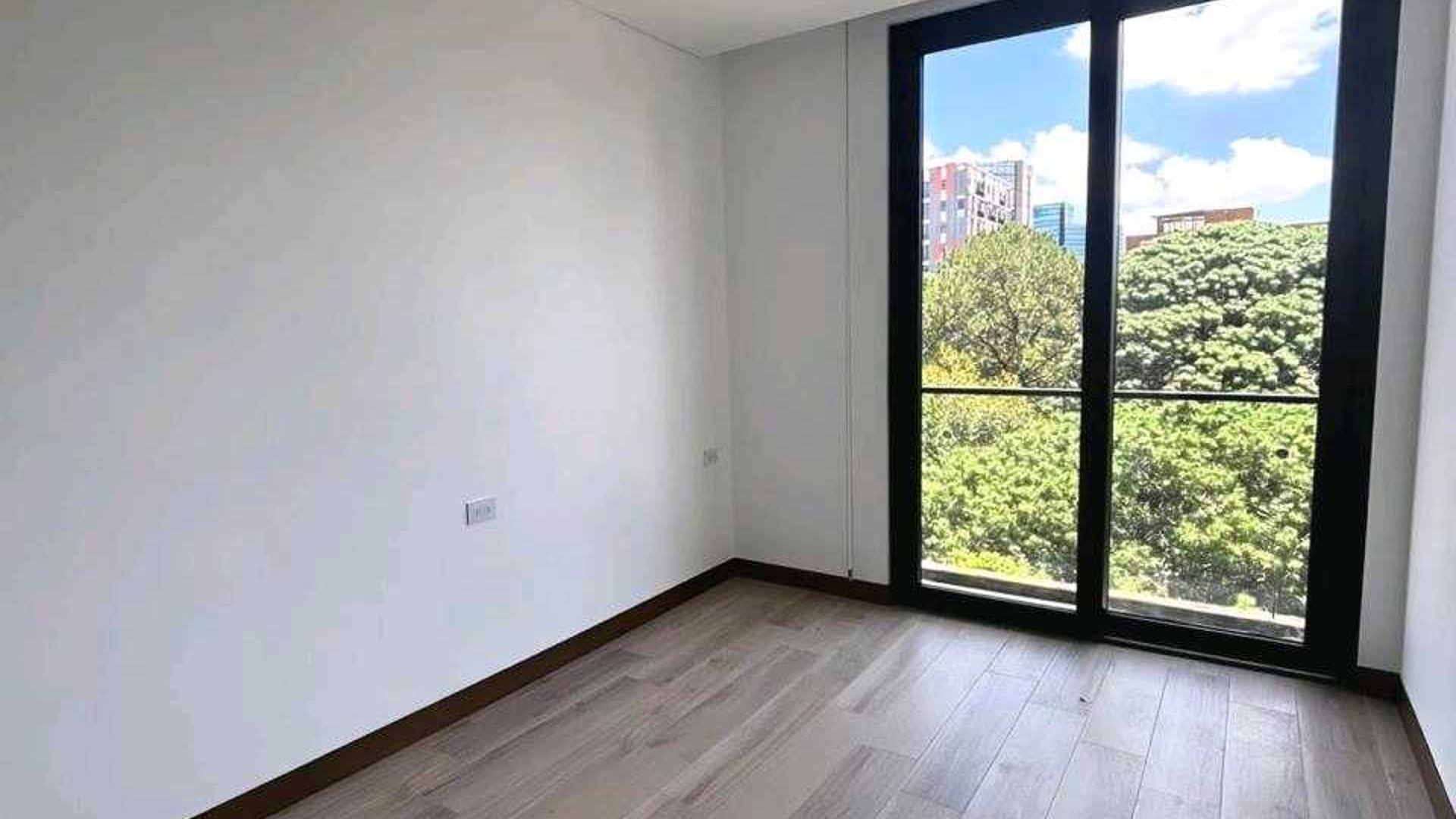 APARTAMENTO EN ALQUILER ???? Edificio Ferre Diez, Zona 10 - Miniatura 5