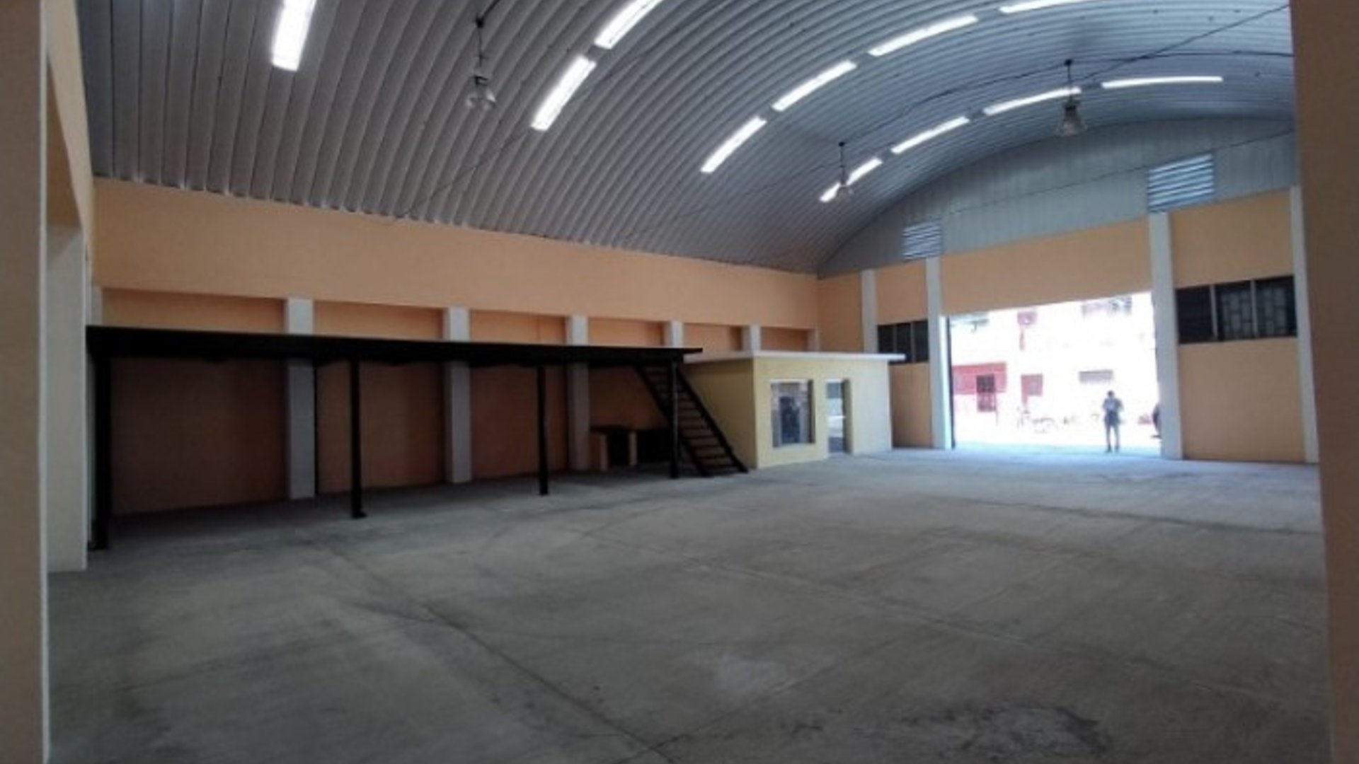 Bodega en Renta Zacapa a 600 mts Carretera al Atlántico - Miniatura 3