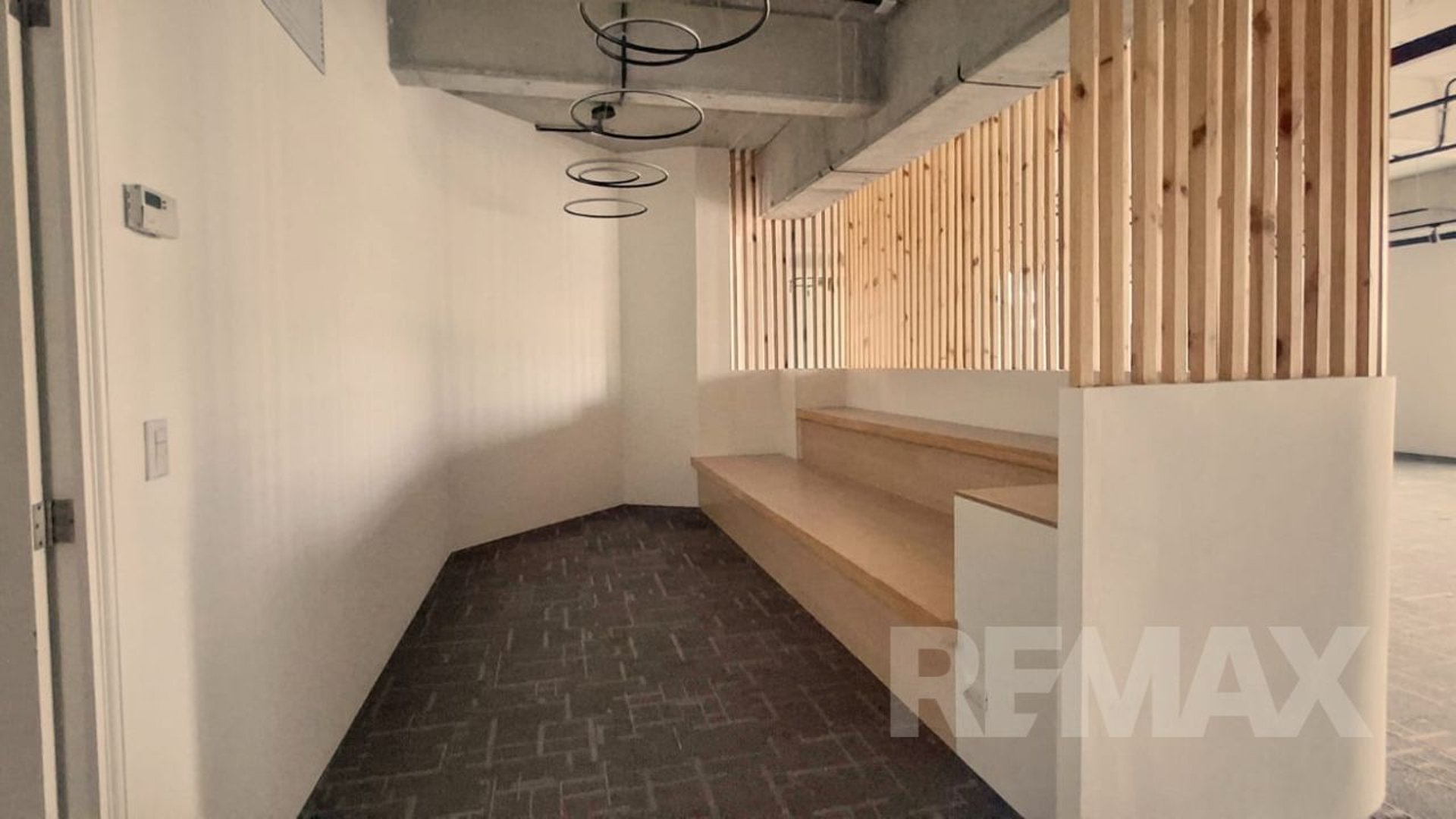 OFICINA EN RENTA, EDIFICIO PLATINA ZONA 10 - Miniatura 11