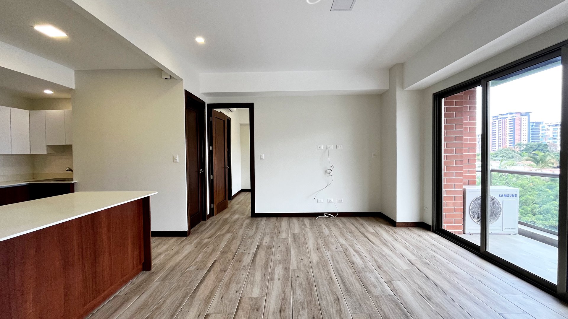 Apartamento en renta en zona 15 Edificio Taormina 15 VH2