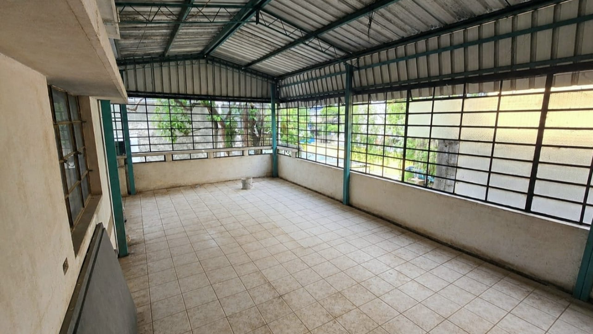 Renta de ofibodega de 900 metros en zona 9 Ref-6024 - Miniatura 4