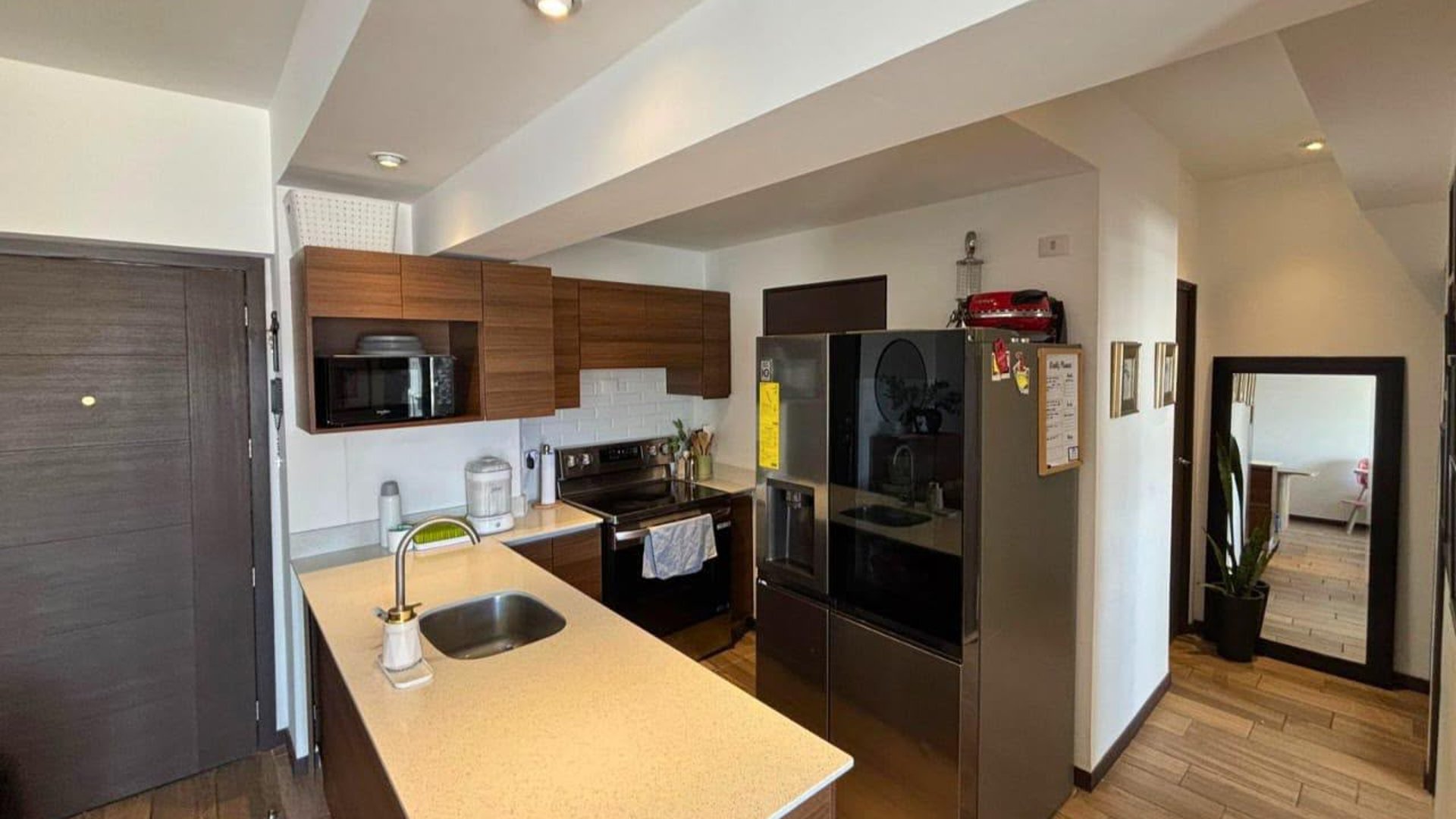 Venta de apartamento en nivel alto -2 habitaciones en zona 13 Ref-5961