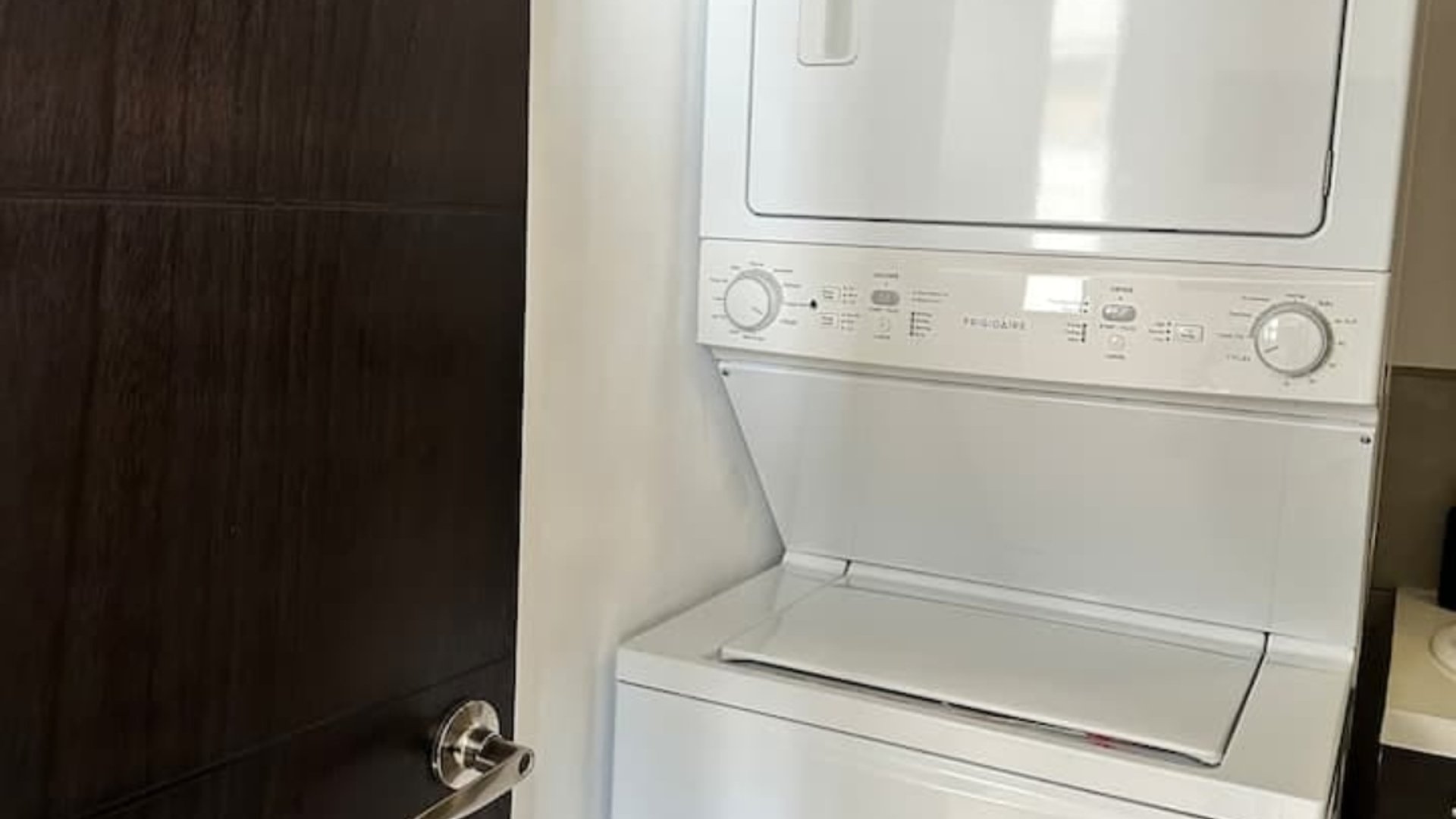 VENTA/RENTA APARTAMENTO ESTUDIO EDIFICIO 7-47 ZONA 4 - Miniatura 3