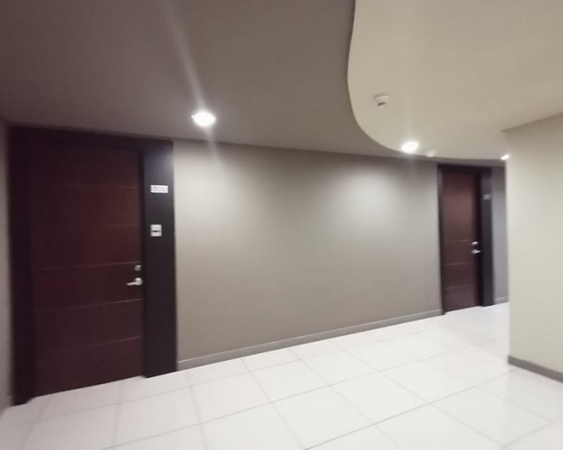 Oficina en Renta en Edificio Desing Center Zona 10