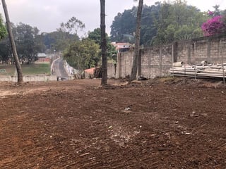 Alquiler de terreno al lado de edificio scena, CES - 3