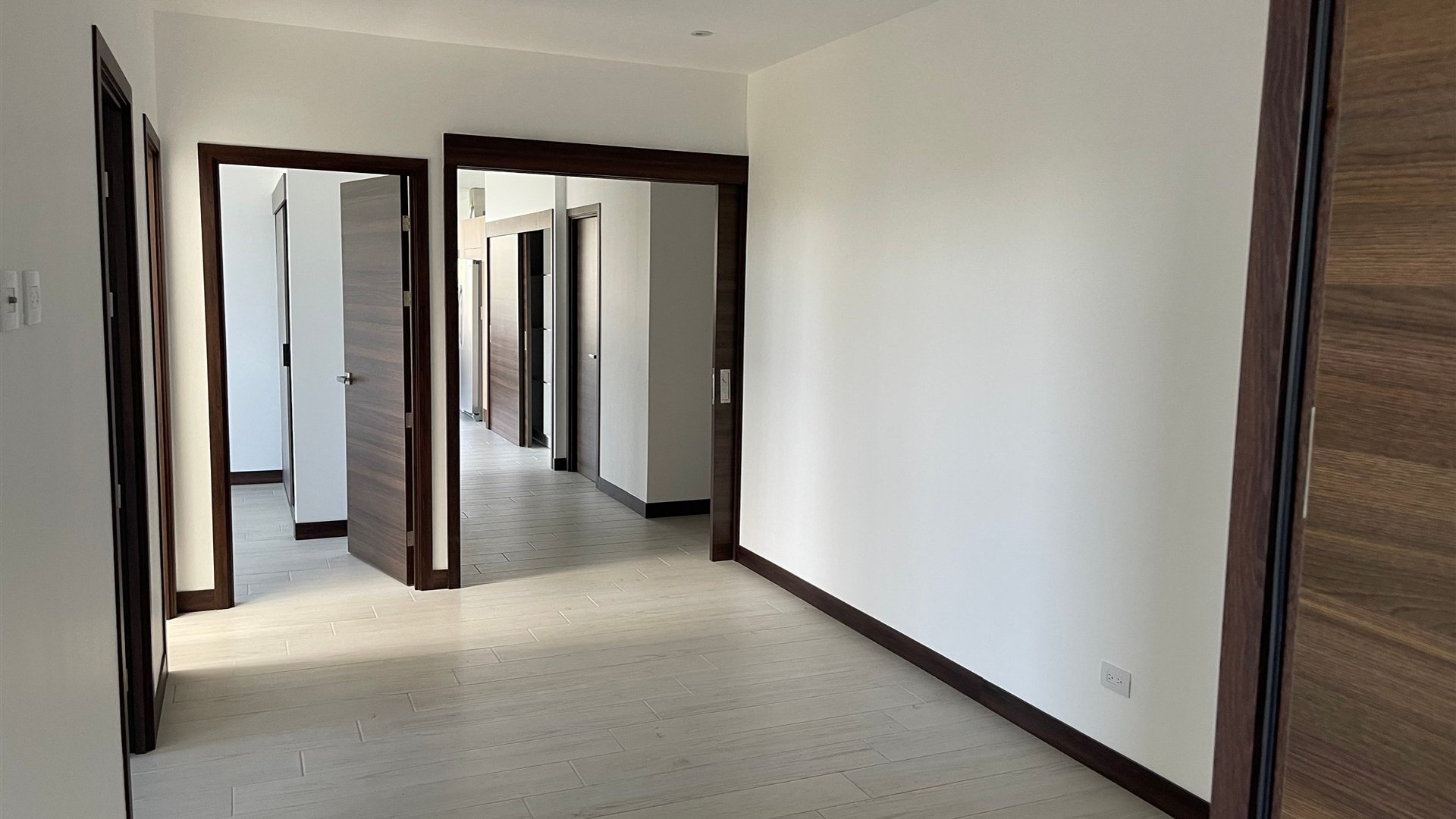 Penthouse Exclusivo en Zona 15, Ciudad de Guatemala - Vista Inigualable - Miniatura 31