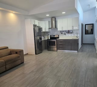 APARTAMENTO REMODELADO EN EL CENTRO DE ZONA 10
