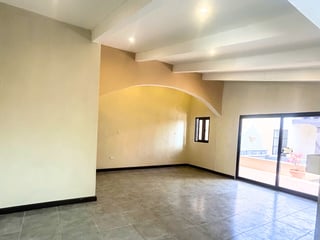 CASA EN VENTA EN ANTIGUA, FUERA DE GARITA    - Image 3