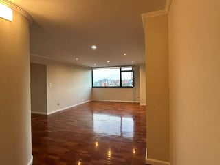 Apartamento en Renta de 3 Dormitorios en zona 14 - 4