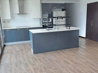 APARTAMENTO EN RENTA | URBANA | ZONA 10 - 2