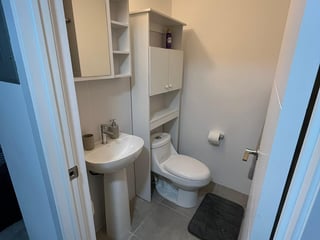 Aparta-estudio en venta con rooftop en Zona 2 - 5