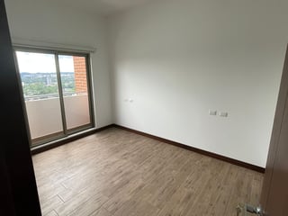 Apartamento en renta en zona 10 / Casalini Diagonal 6 - Image 8
