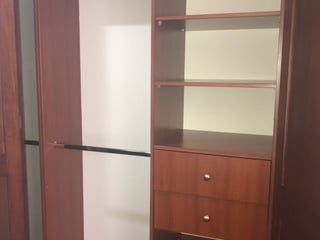 Apartamento de 2 habitaciones amueblado, zona 10 - Image 17