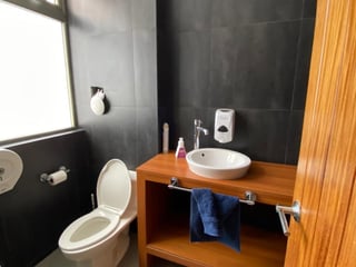 Casa en venta, zona 14  - Image 11