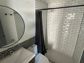 1 Bedroom Apartment for Rent in Zone 4 Guatemala City | Unfurnished, Parking, Walk-in Closet - Image 12