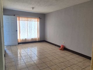 Apartamento en Venta De 2 Dormitorios En Zona 5 De VILLA NUEVA - 3