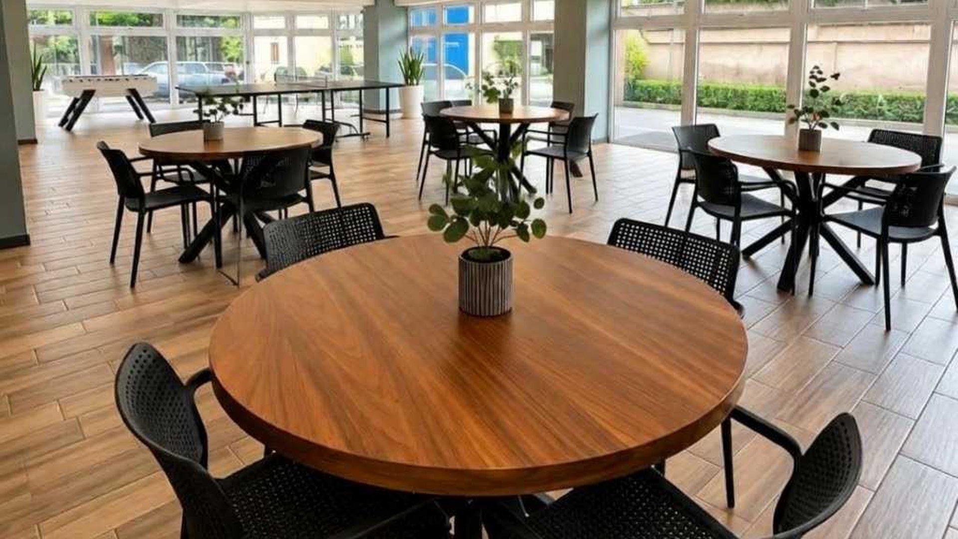 APARTAMENTO AMUEBLADO EN ALQUILER 📍 Edificio Torre Pamplona, Zona 13