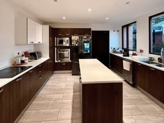 Exclusiva Casa en Condominio Antaria Buena Vista, Santa Catarina Pinula. - 5