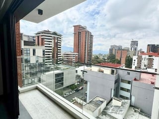 APARTAMENTO EN VENTA ZONA 14 - 3