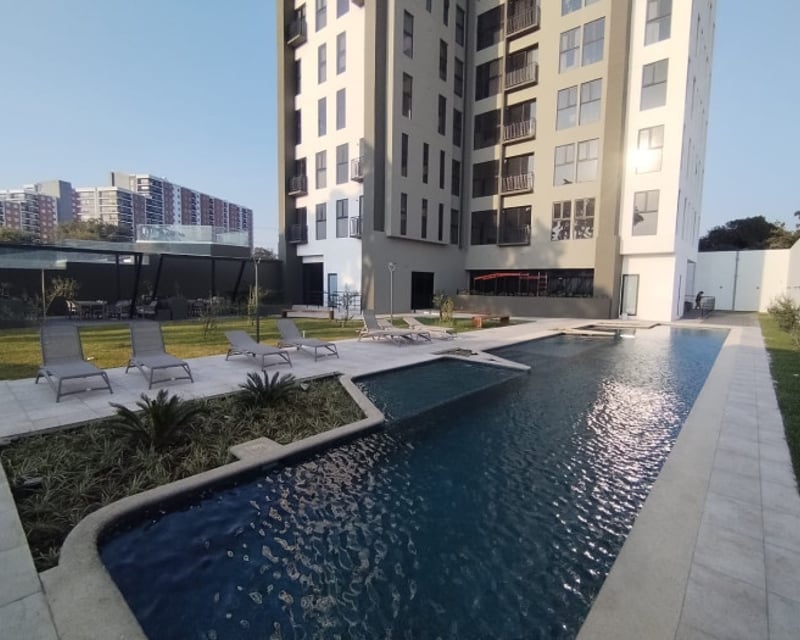 Apartamento grande en venta en zona 11 de Guatemala. - Miniatura 5